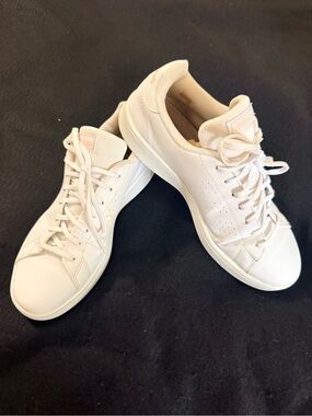 Adidas Women's Advantage Base White Glow
Pink Tennis Shoes EE7510 Sizes 7.5